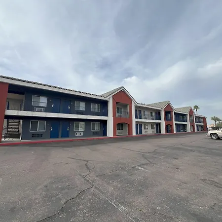 Days Inn By Wyndham Phoenix West