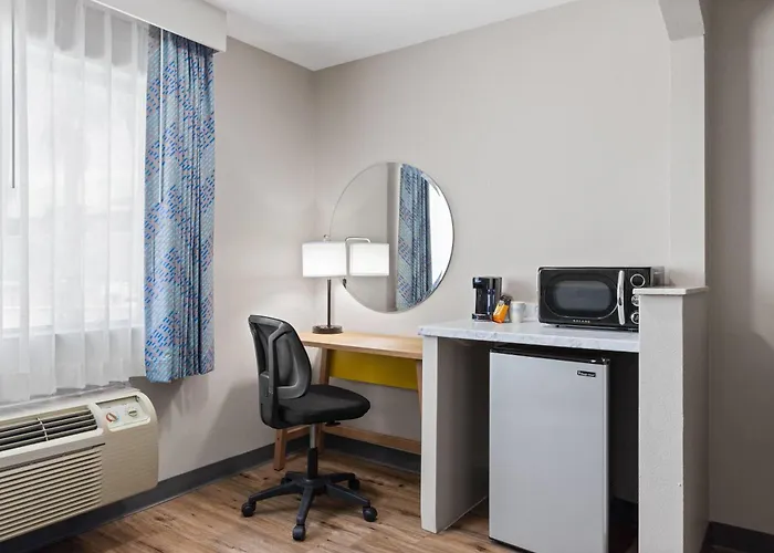 Days By Wyndham West 2* Phoenix