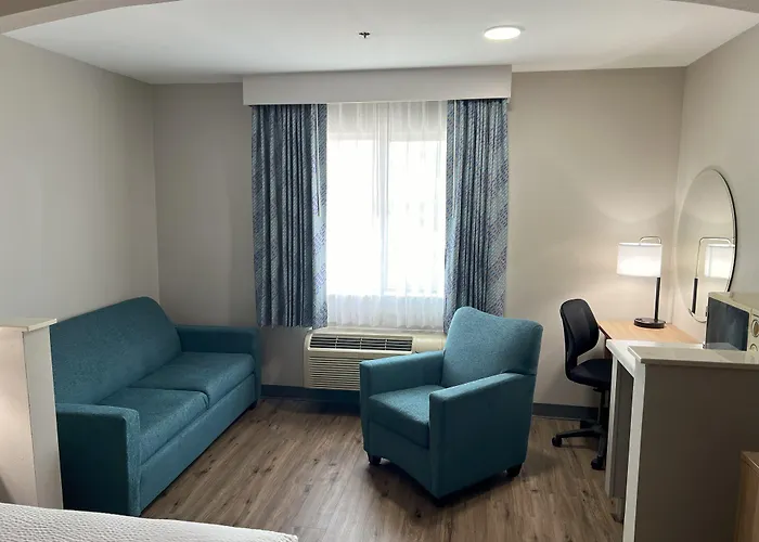 Hotel Days By Wyndham West 2*