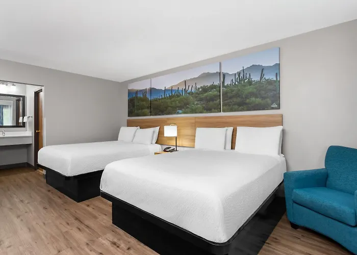 Days By Wyndham West 2*