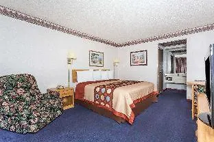 Days By Wyndham West Hotel 2*